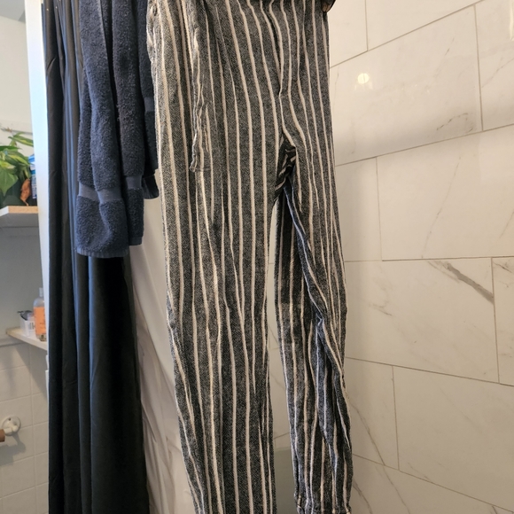 Striped Self-Tie Paperbag Pant - Picture 3 of 3